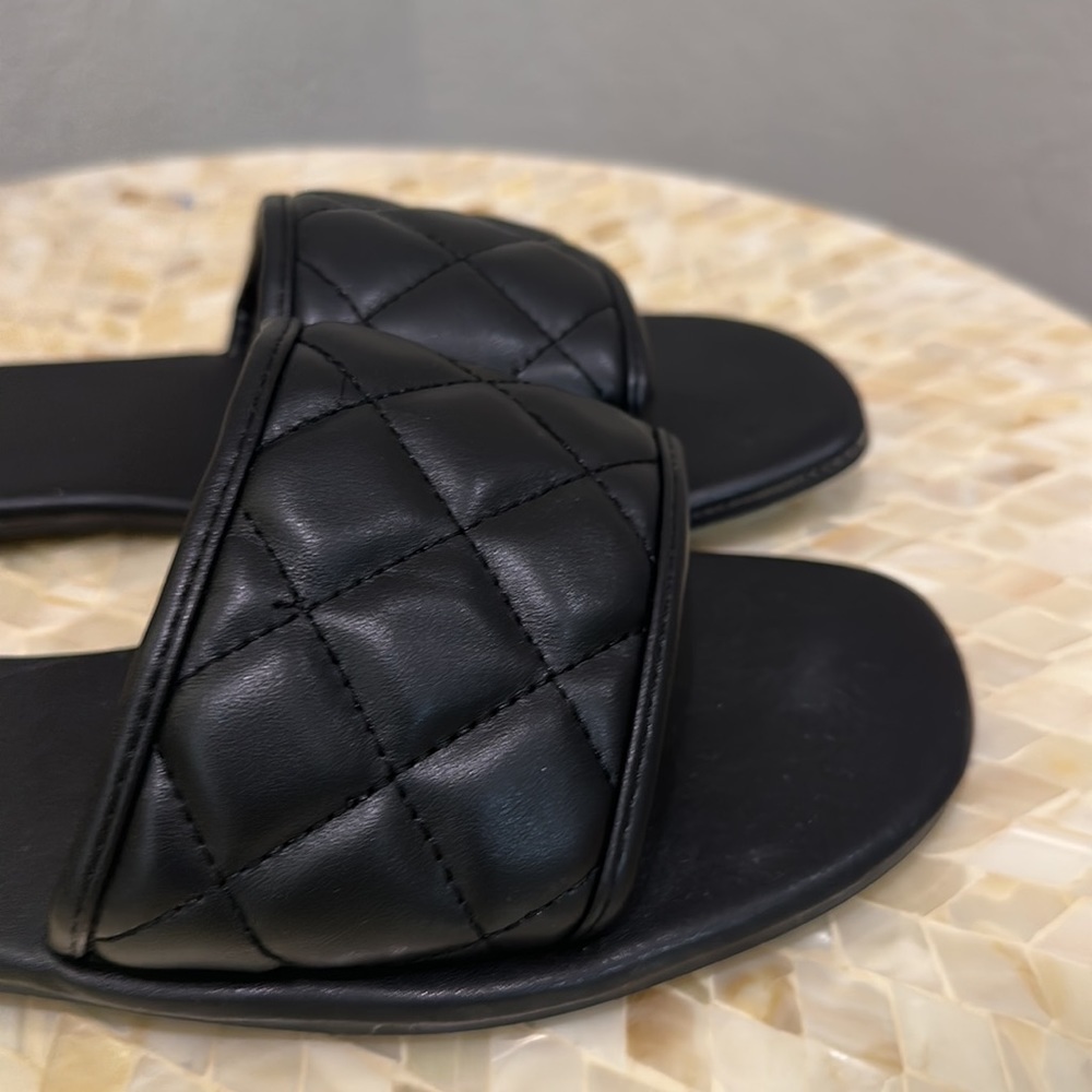 Qupid Black Faux Leather Slipper In Size 10 - Picture 3 of 8